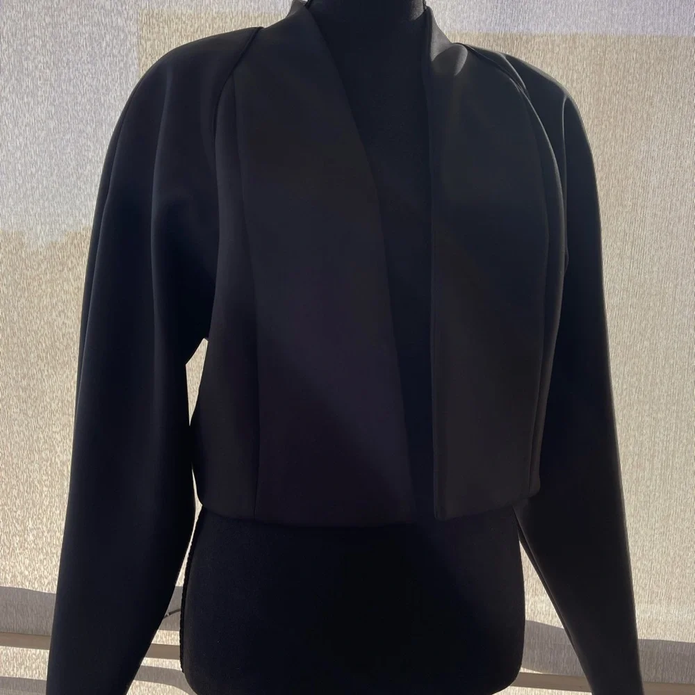 New Isable Toledo Black Blazer, Made in Vietnam, Size 16
